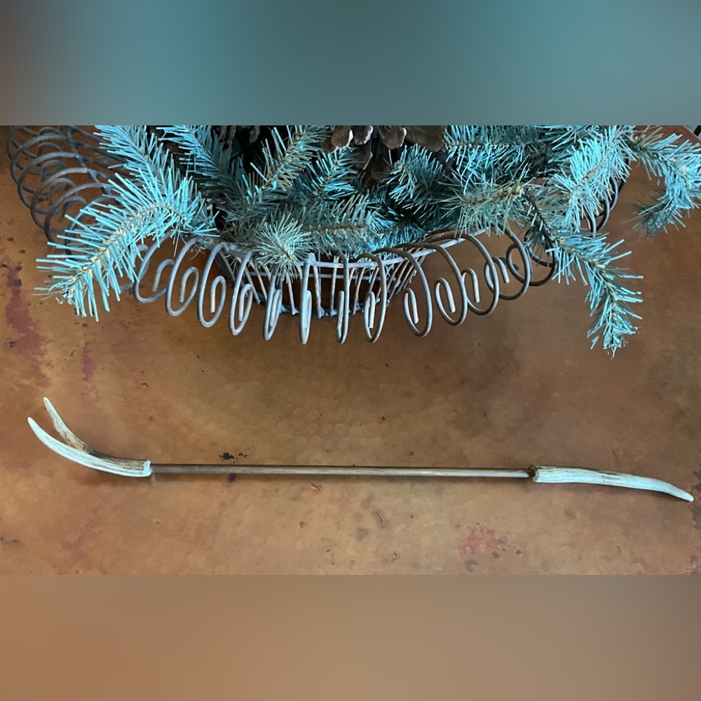 Deer Antler Back Scratcher - Picture 2 of 2